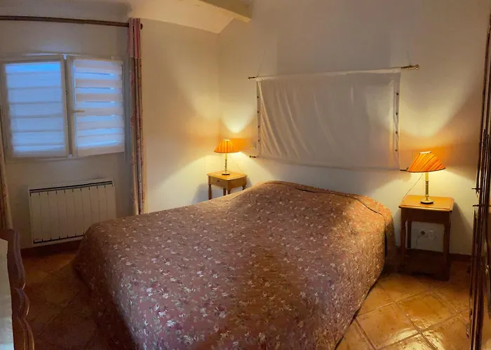 La Traboule Nyaraló